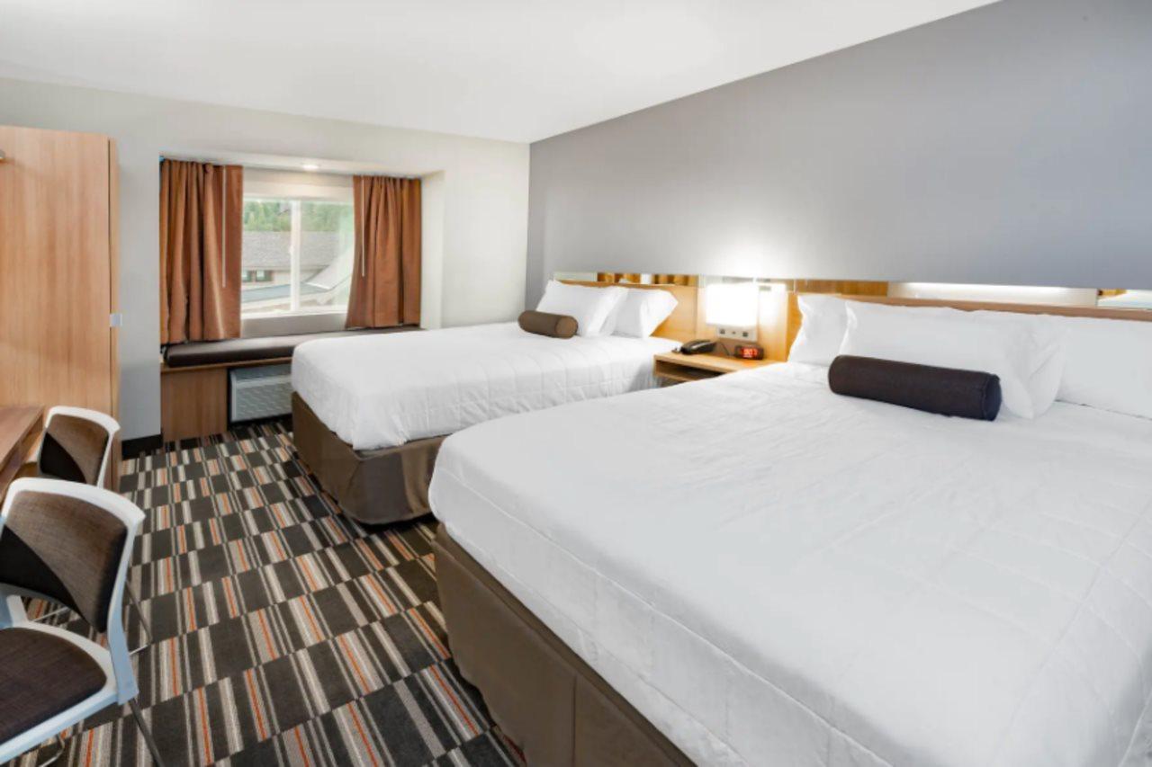 Microtel Inn & Suites By Wyndham Georgetown Lake Exterior foto