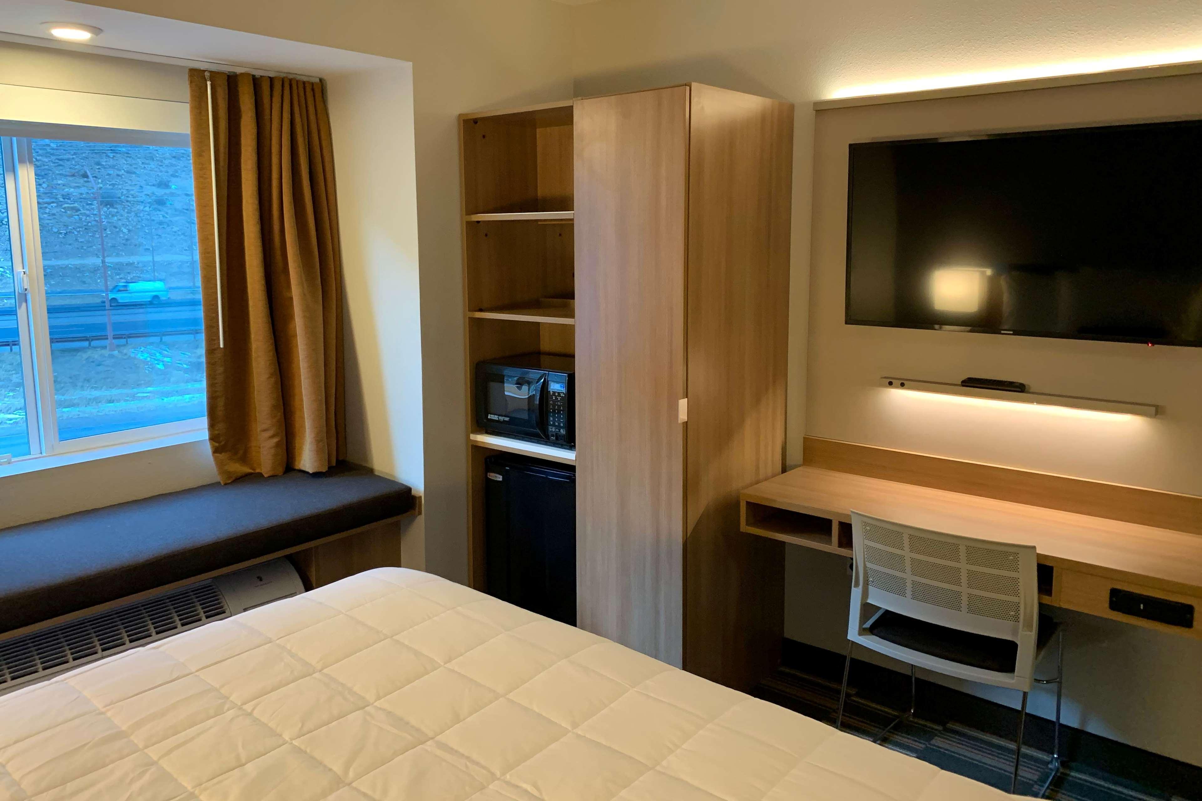 Microtel Inn & Suites By Wyndham Georgetown Lake Exterior foto