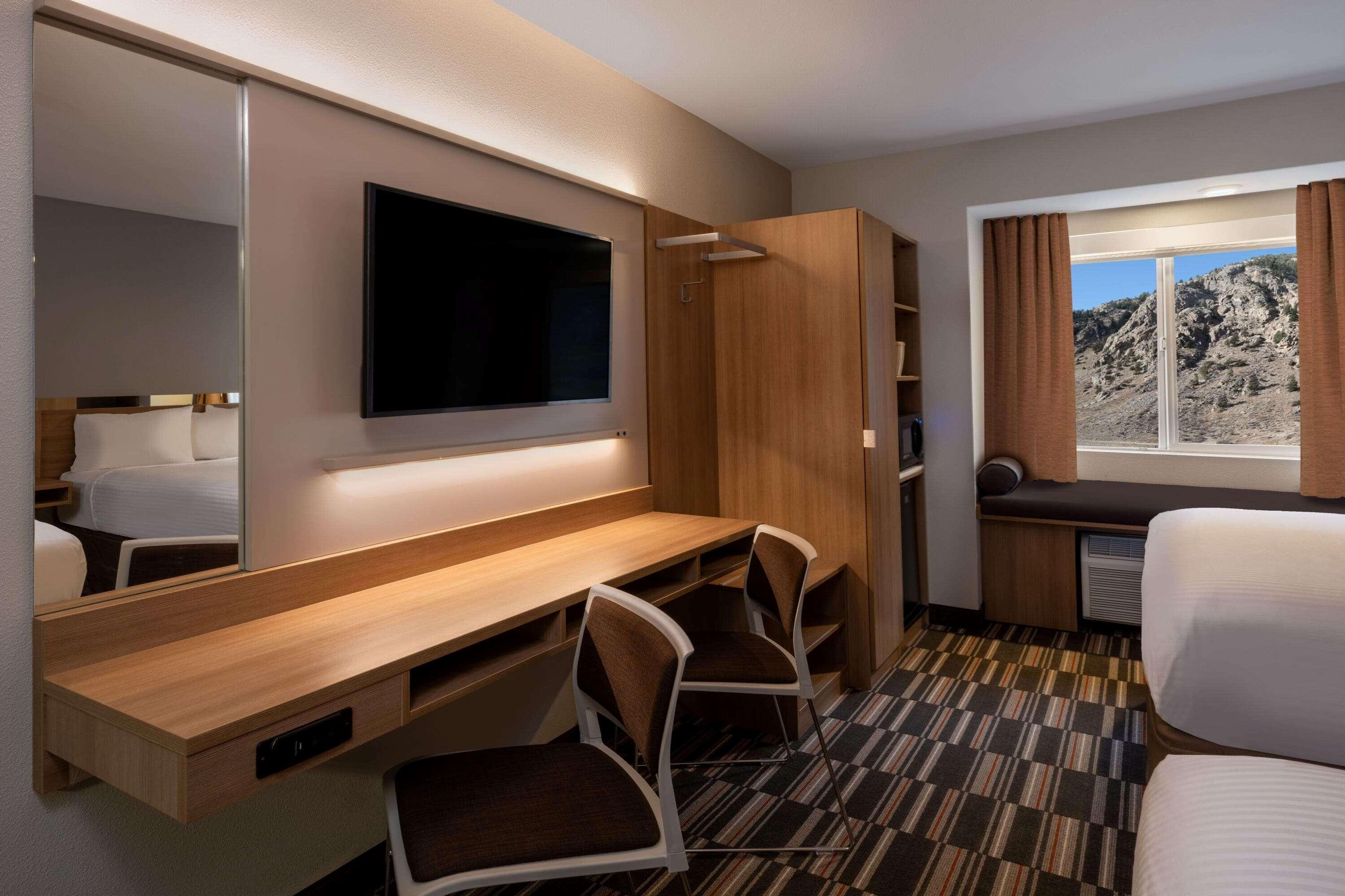 Microtel Inn & Suites By Wyndham Georgetown Lake Exterior foto