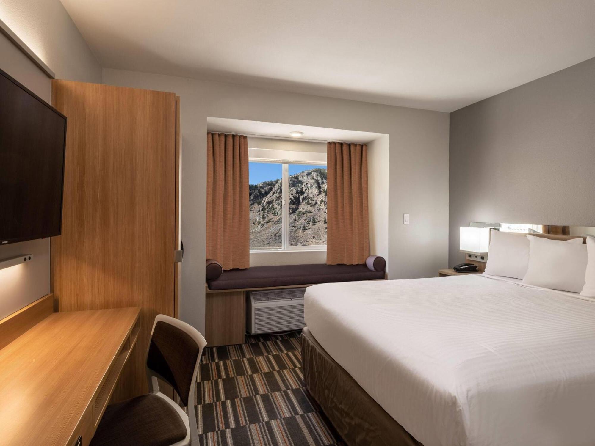 Microtel Inn & Suites By Wyndham Georgetown Lake Exterior foto