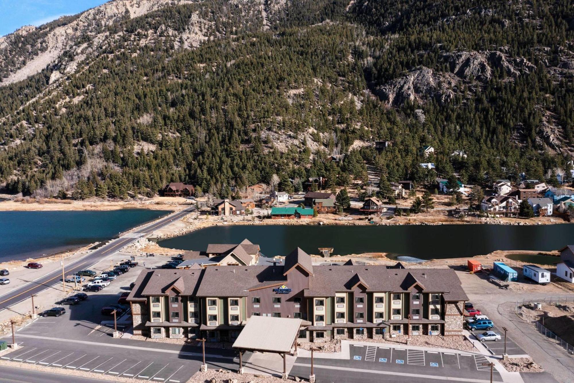 Microtel Inn & Suites By Wyndham Georgetown Lake Exterior foto
